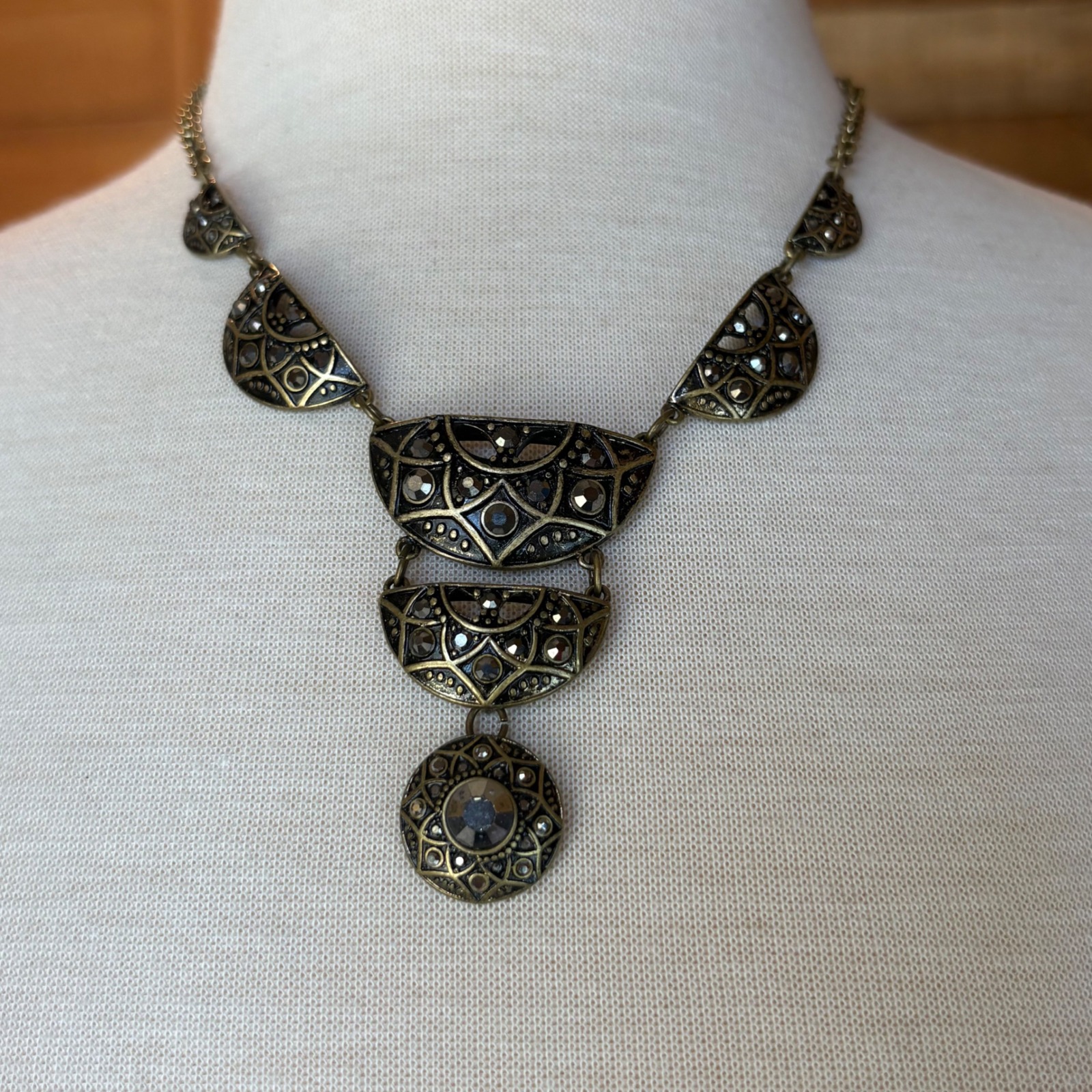Qvc Vintage Gold Tone Marcasite Design Egyptian Revival Collar Bib Necklace